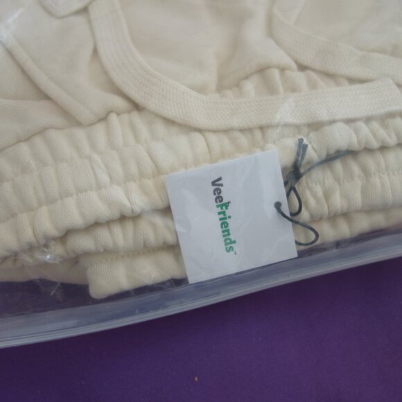 VeeFriends Classic Cream Hoodie & Sweatpant Size Medium *New with Tags* - Picture 12 of 14